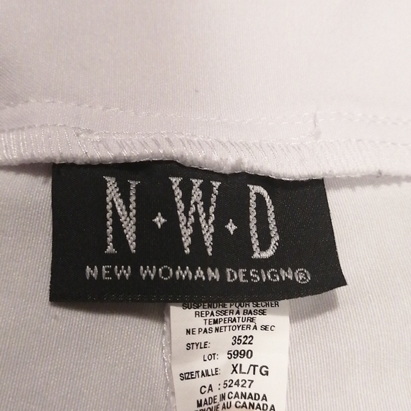 white dress shorts - Picture 2 of 3